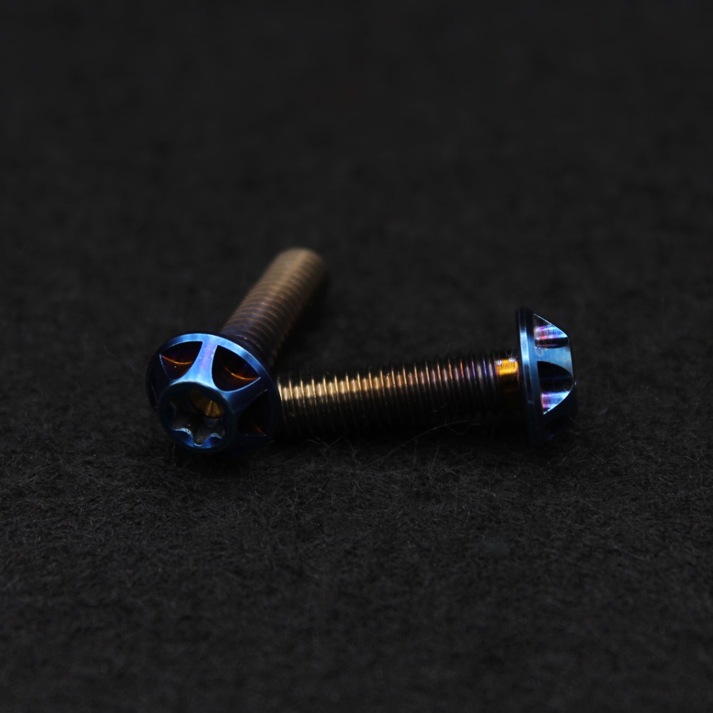 M8 Titanschrauben by FearCustomComposites